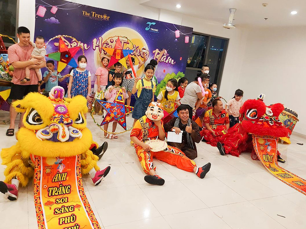 Taisei VN - Celebrating Mid-Autumn Festival With Children